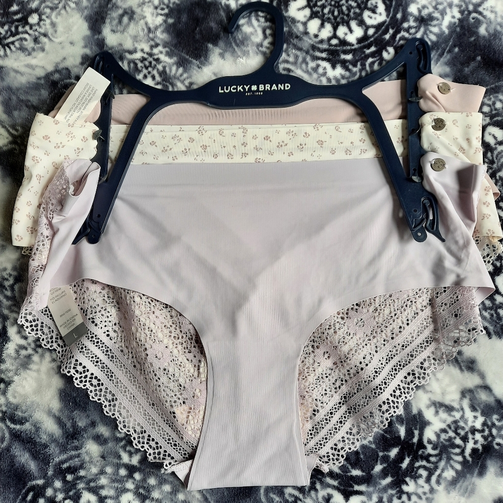 Lucky Brand Cheekies NWOT